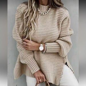 Women’s crew neck, pullover knit sweater. Very thick! Comfortable. Size Large